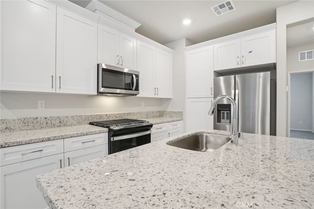 Condo at 1551 Stratus Drive, Pomona — photo 9 of 12