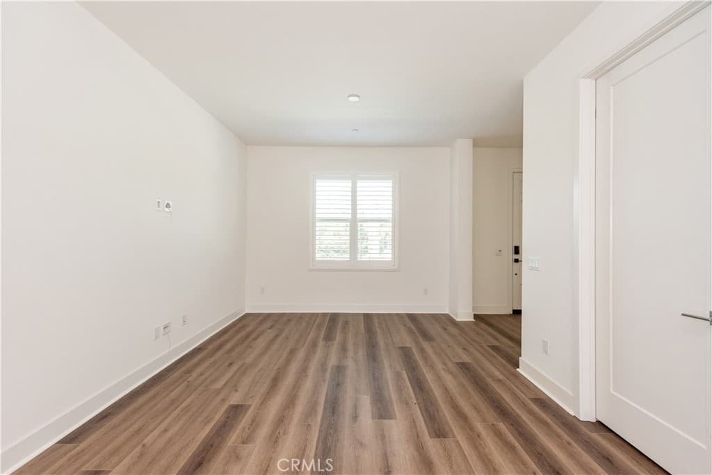 Townhouse at 886 Francesca, Walnut — photo 6 of 12