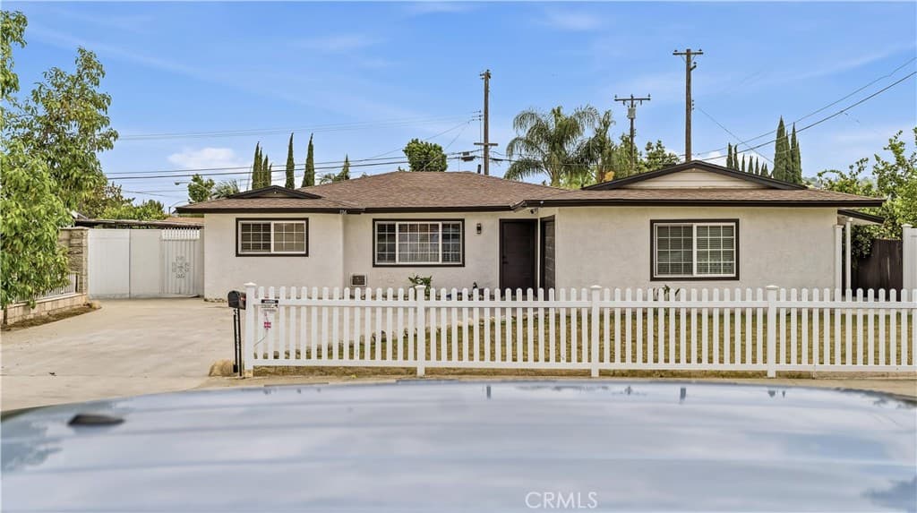 Home at 726 W Franklin, Pomona — photo 2 of 12