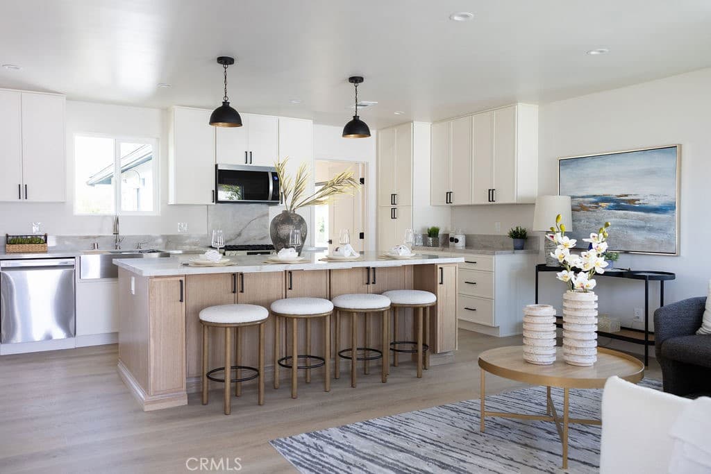 Home at 605 W Gaillard, Glendora — photo 1 of 12