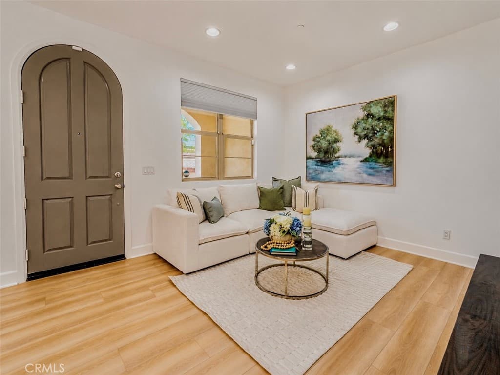 Condo at 862 E Baseline, Claremont — photo 9 of 12