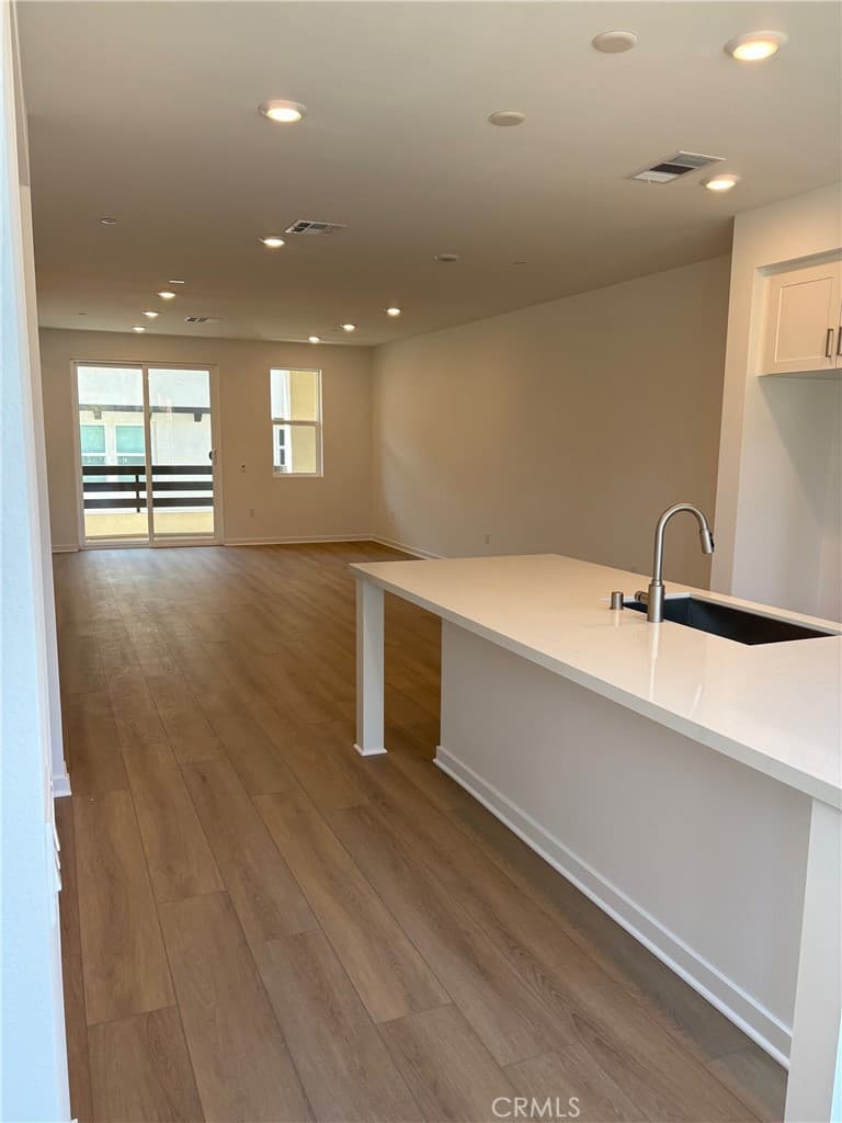 Townhouse at 1032 Foothill Boulevard, Claremont — photo 8 of 12
