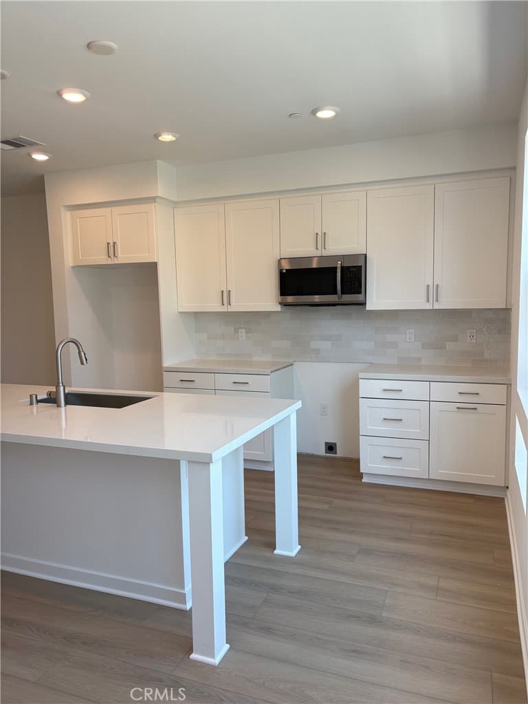 Townhouse at 1032 Foothill Boulevard, Claremont — photo 9 of 12