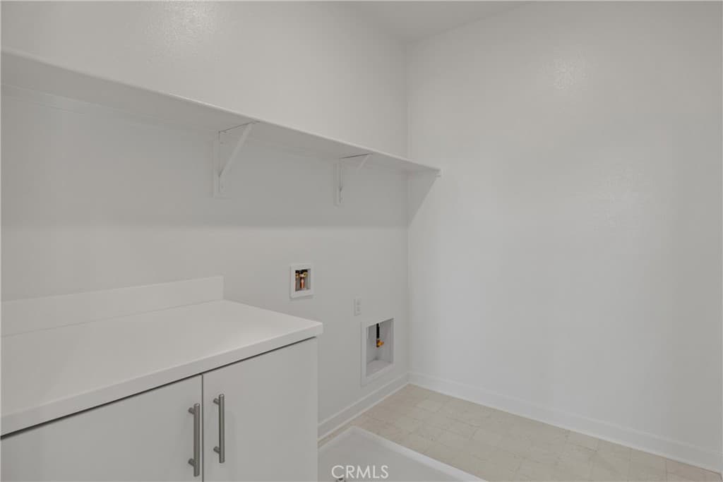 Townhouse at 199 Sonoma Lane, Claremont — photo 11 of 12