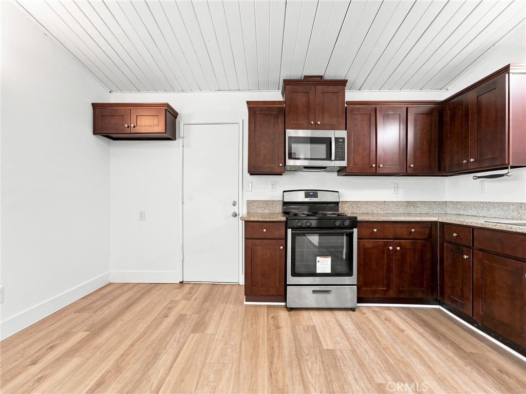 Home at 146 N Edenfield Avenue, Azusa — photo 7 of 12