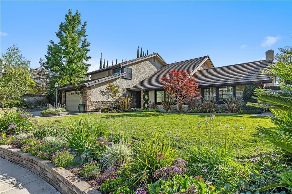 Home at 609 Willowbrook, Monrovia — photo 4 of 12