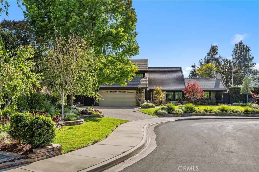 Home at 609 Willowbrook, Monrovia — photo 5 of 12