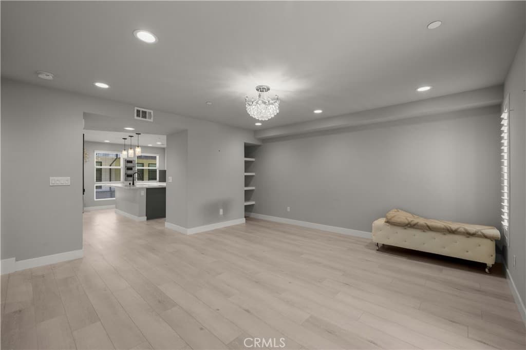 Condo at 721 W Duarte Road B, Monrovia — photo 7 of 12