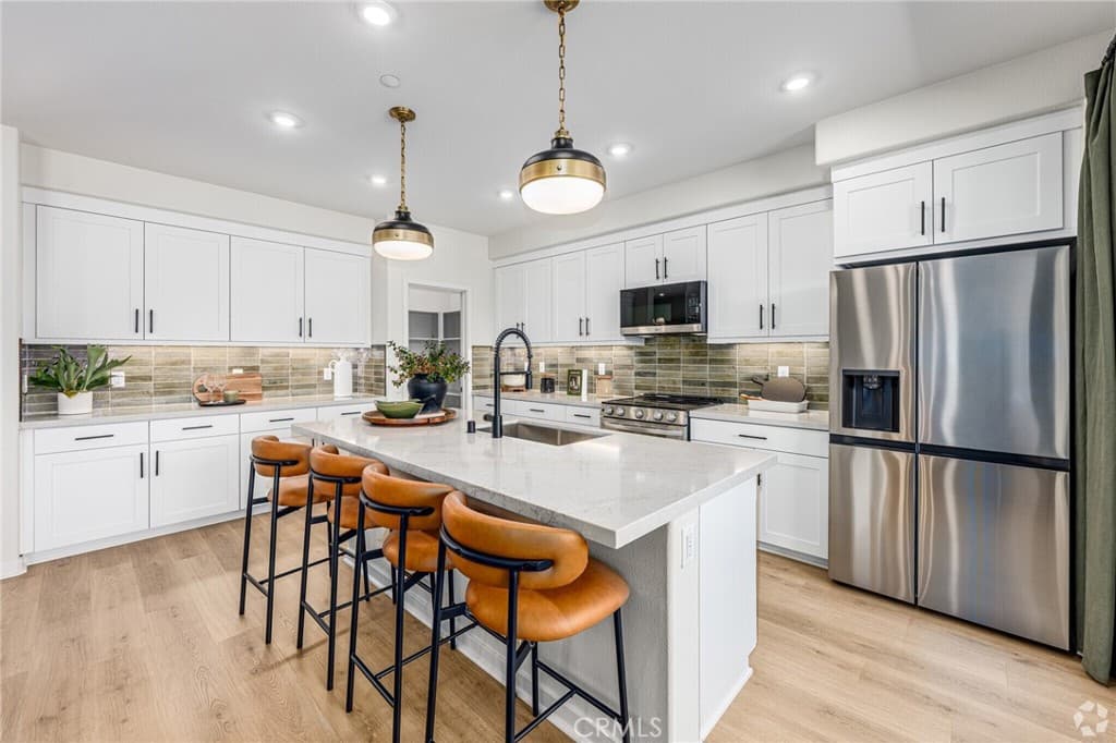 Townhouse at 545 Gregory Way, Glendora — photo 8 of 12