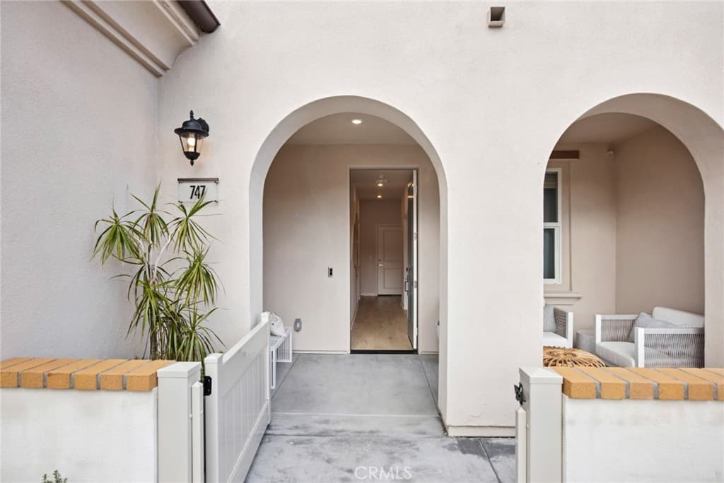 Townhouse at 723 E Route 66, Glendora — photo 2 of 12