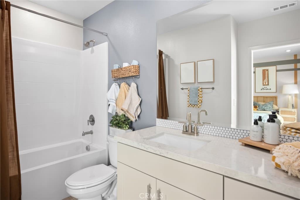 Townhouse at 723 E Route 66, Glendora — photo 12 of 12
