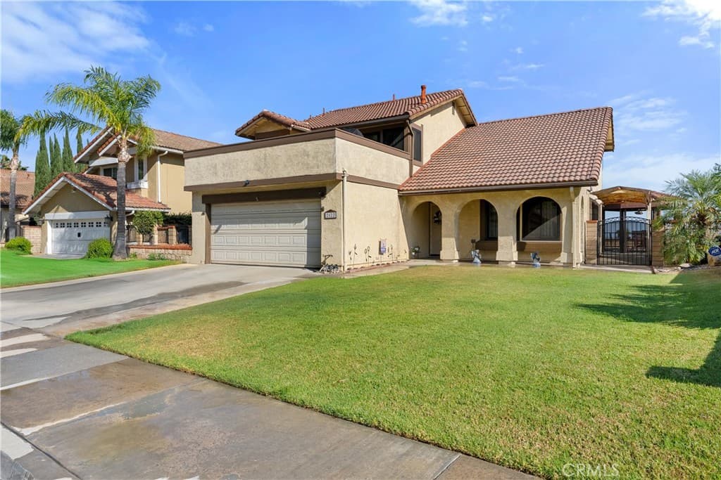 Home at 2622 Starcrest Drive, Duarte — photo 1 of 12