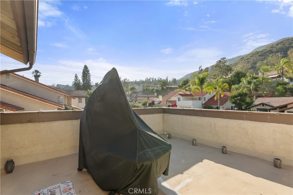 Home at 2622 Starcrest Drive, Duarte — photo 3 of 12