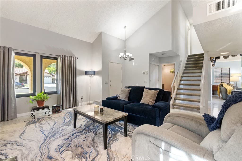 Home at 2622 Starcrest Drive, Duarte — photo 9 of 12