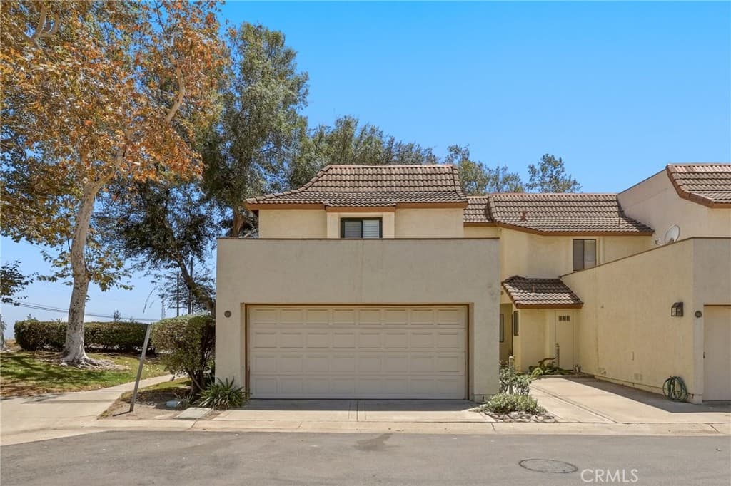 Condo at 870 Lancaster, Claremont — photo 1 of 12
