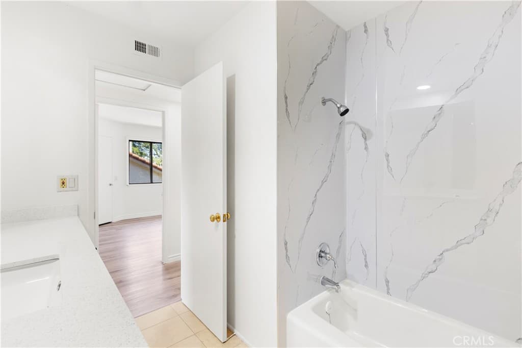 Townhouse at 22811 Chardonnay 1, Diamond Bar — photo 6 of 12
