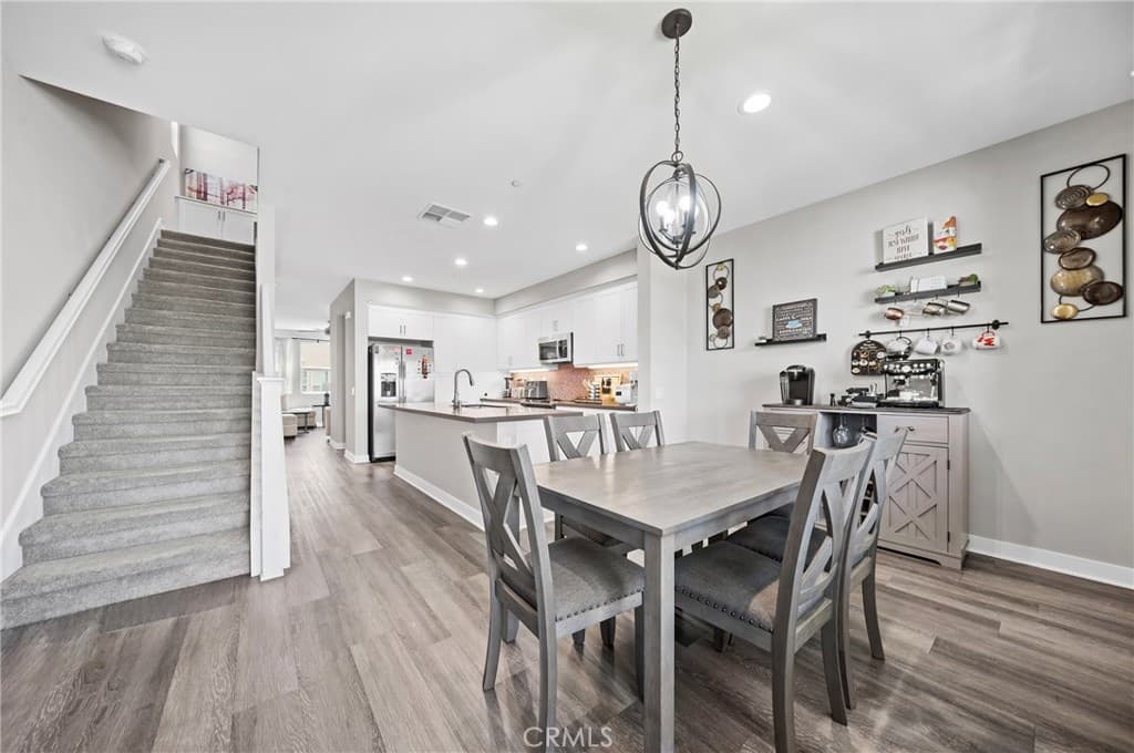 Townhouse at 601 W Foothill Blvd 71, Glendora — photo 11 of 12