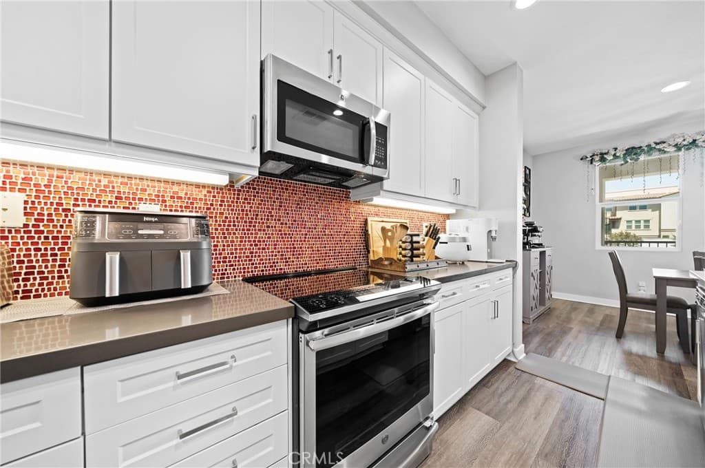 Townhouse at 601 W Foothill Blvd 71, Glendora — photo 8 of 12