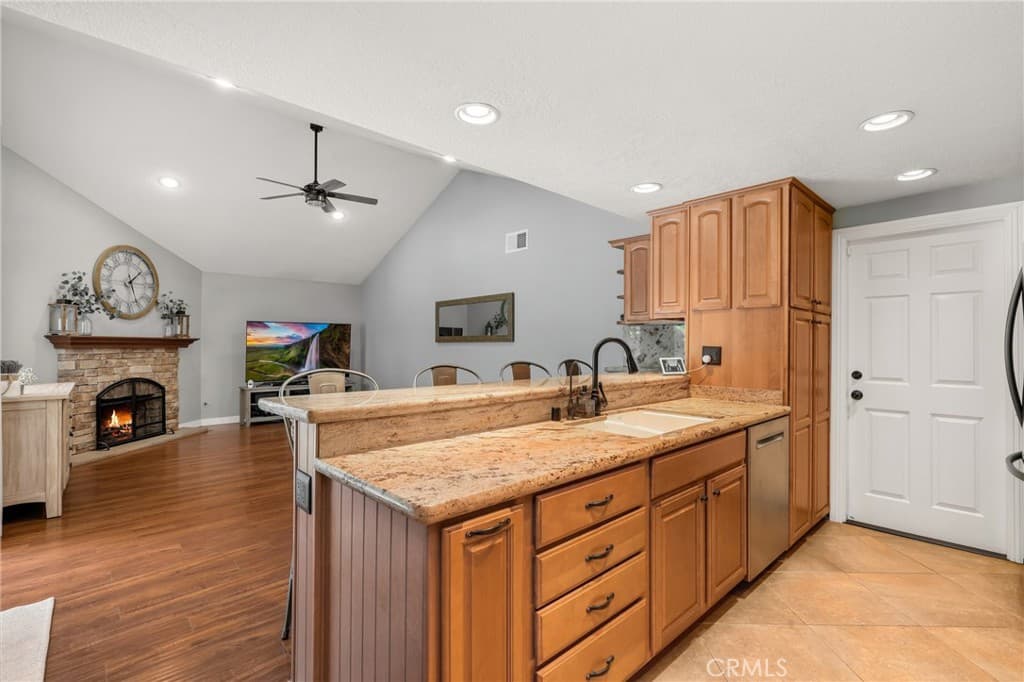 Home at 131 Shire Court, San Dimas — photo 10 of 12