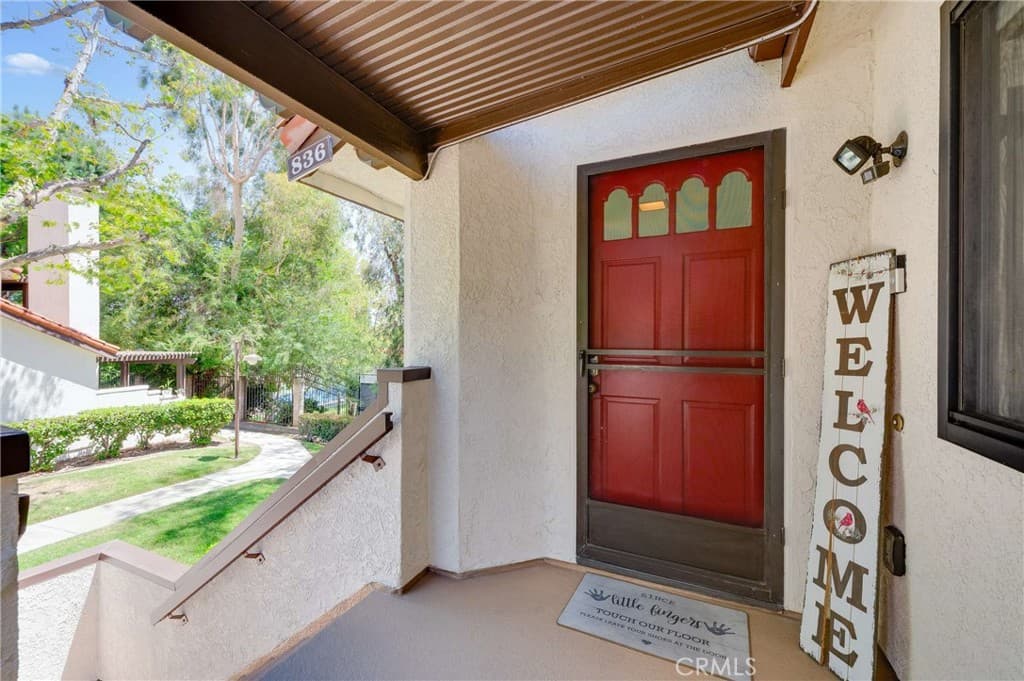 Condo at 836 Trinity, Claremont — photo 5 of 12