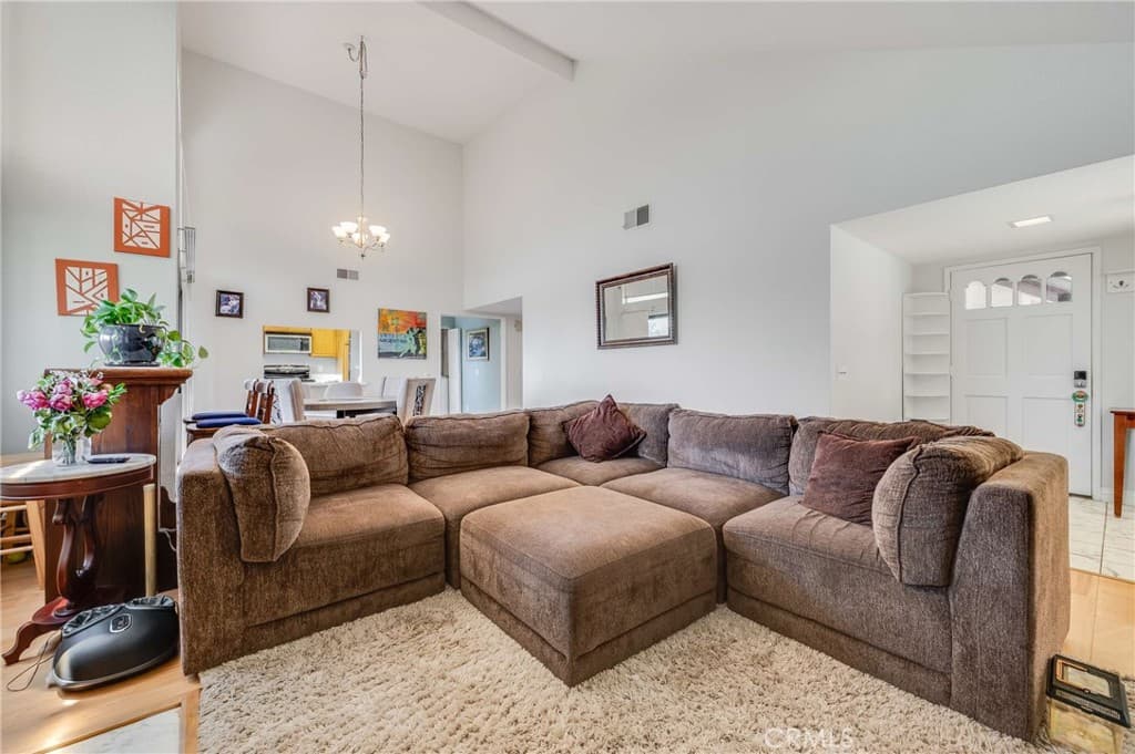 Condo at 836 Trinity, Claremont — photo 8 of 12