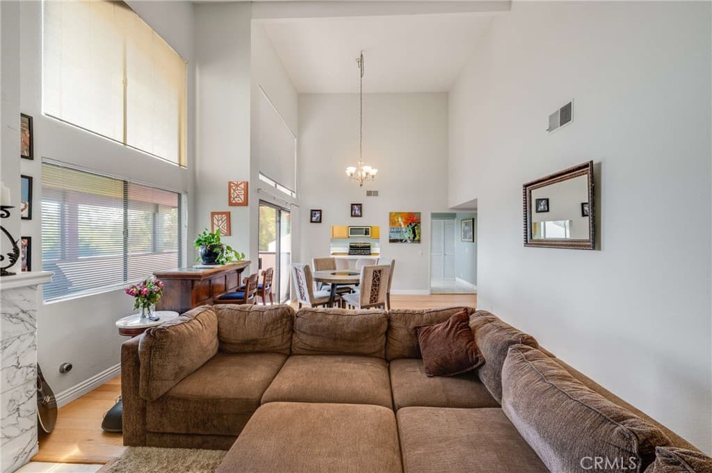 Condo at 836 Trinity, Claremont — photo 9 of 12