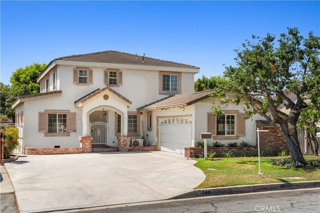 Home at 744 Callita, Arcadia — photo 2 of 12