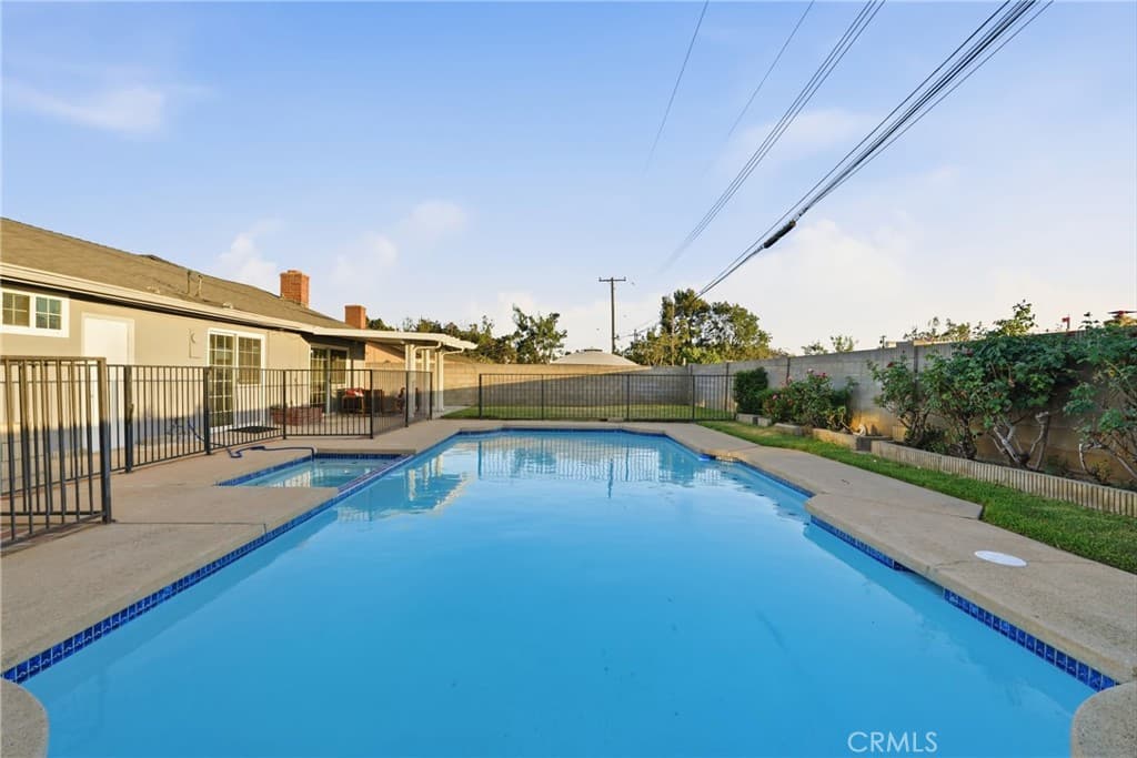 Home at 823 N Delancey Ave, San Dimas — photo 4 of 12