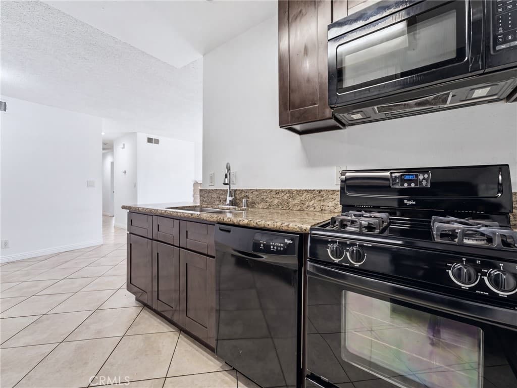 Condo at 15811 Francisquito 2, La Puente — photo 12 of 12