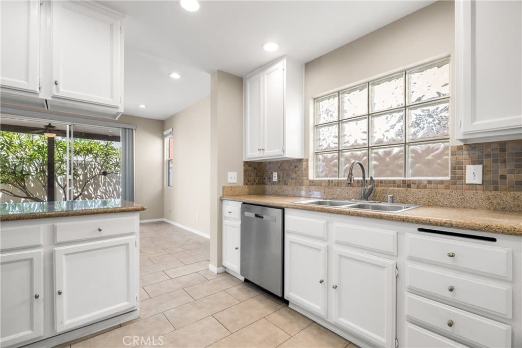 Home at 1243 Monterey Court, Duarte — photo 11 of 12