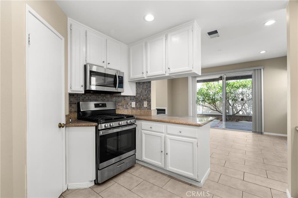 Home at 1243 Monterey Court, Duarte — photo 10 of 12