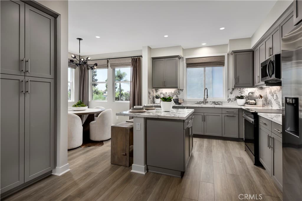Townhouse at 813 Adeline St., Covina — photo 3 of 5