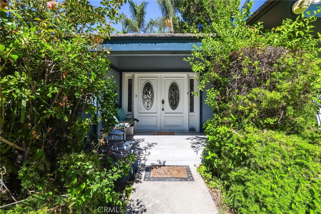 Home at 451 N Baldy Vista, Glendora — photo 10 of 12