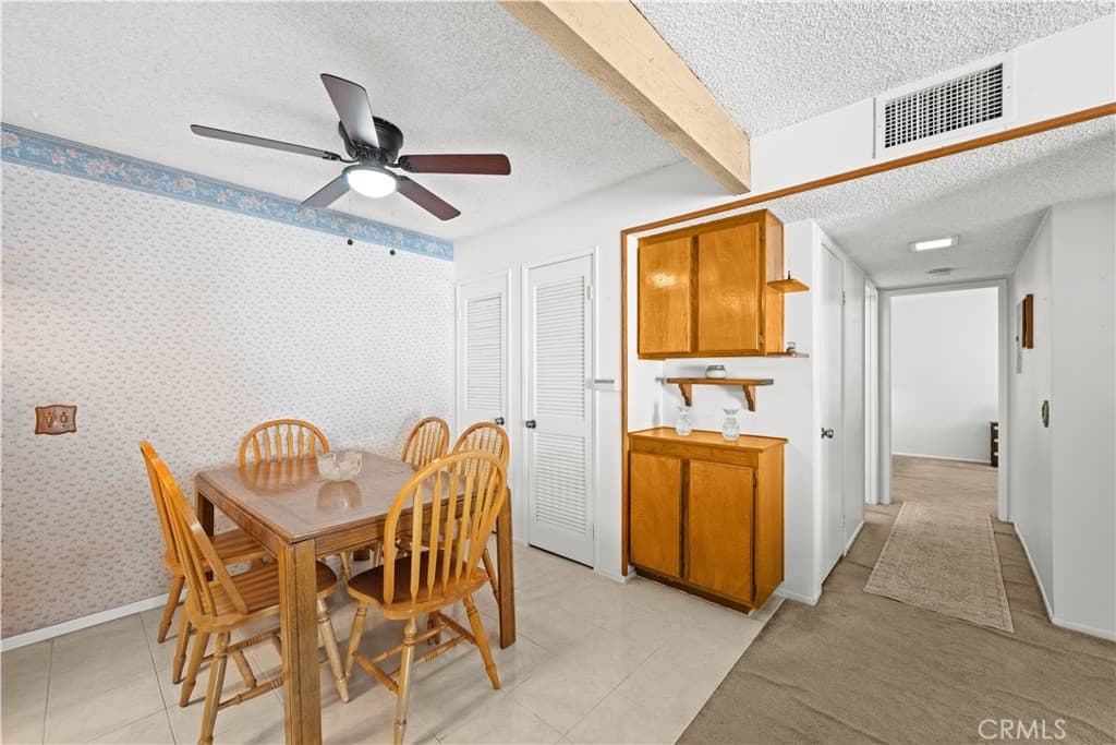 Condo at 23 Country Mile Road, Pomona — photo 11 of 12