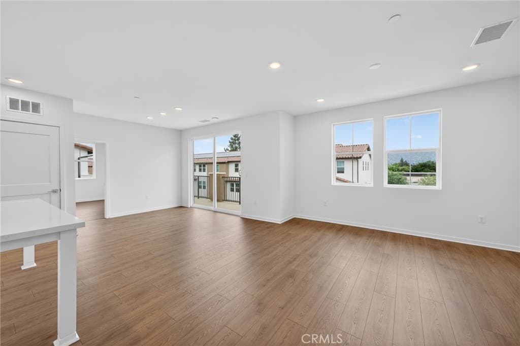 Townhouse at 461 Paradiso Place, Covina — photo 5 of 12