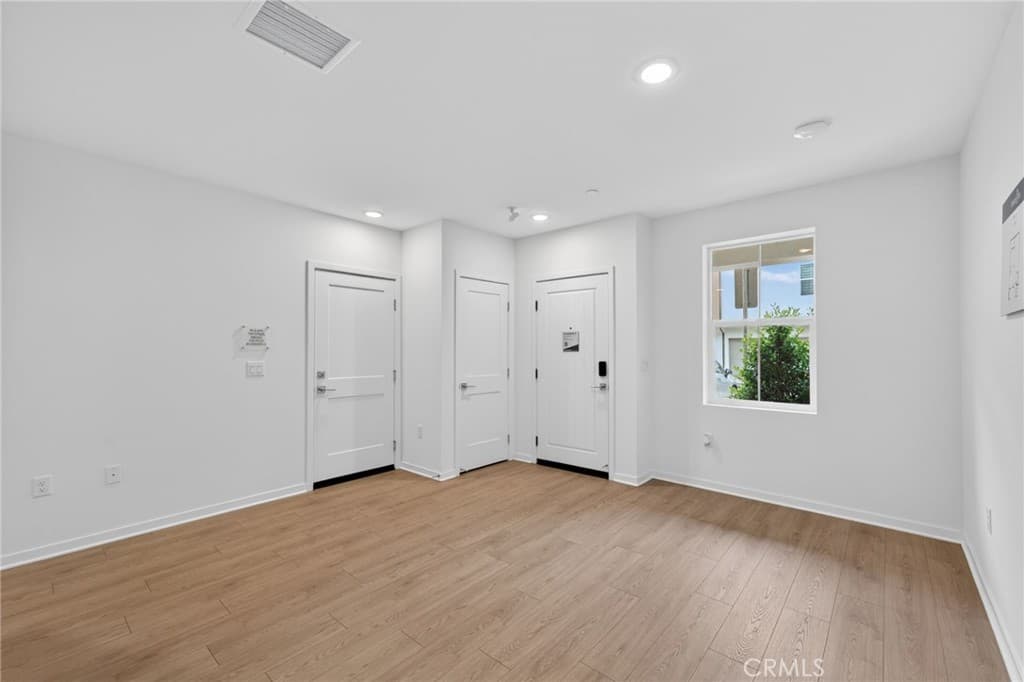 Townhouse at 457 Paradiso Place, Covina — photo 10 of 12