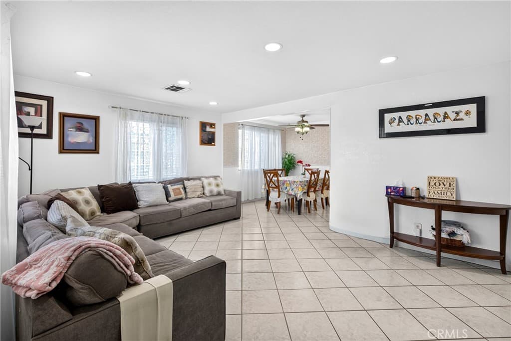 Home at 2211 Angela, Pomona — photo 3 of 12