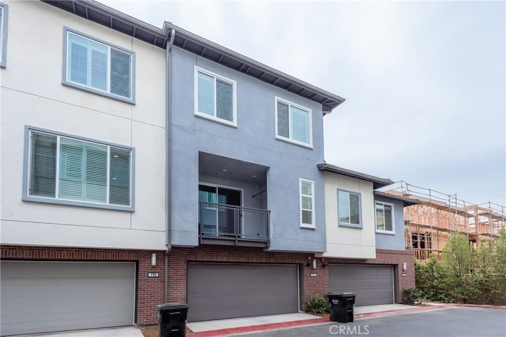 Condo at 711 Hudson Lane, West Covina — photo 4 of 12