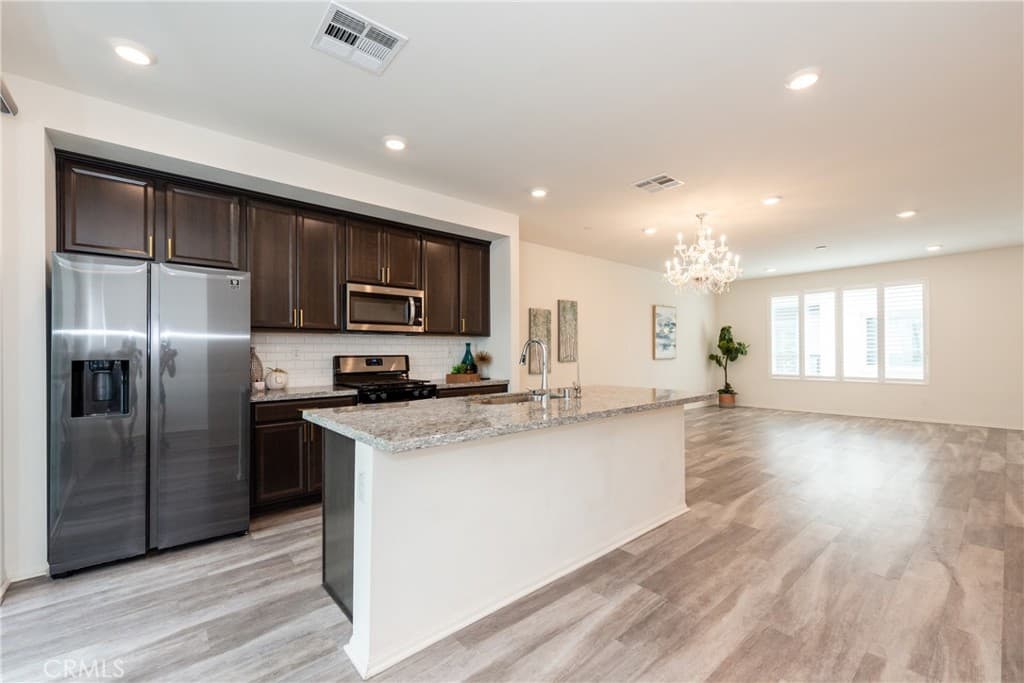 Condo at 711 Hudson Lane, West Covina — photo 5 of 12