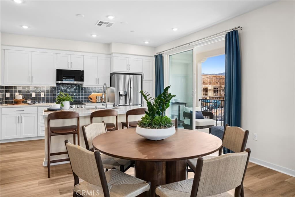 Condo at 561 Gregory Way, Glendora — photo 7 of 12