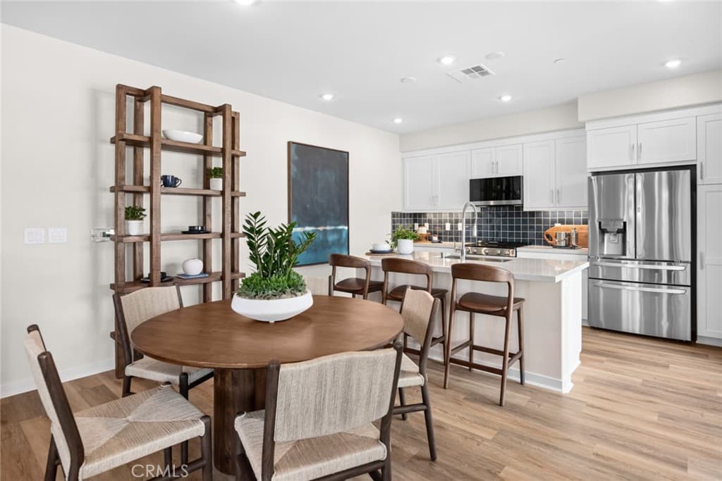 Condo at 561 Gregory Way, Glendora — photo 8 of 12