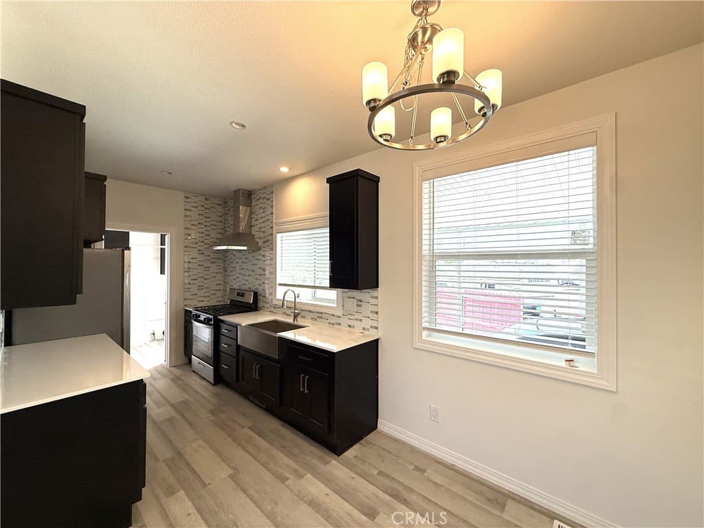 Home at 600 W Gladstone Street 22, Azusa — photo 2 of 12
