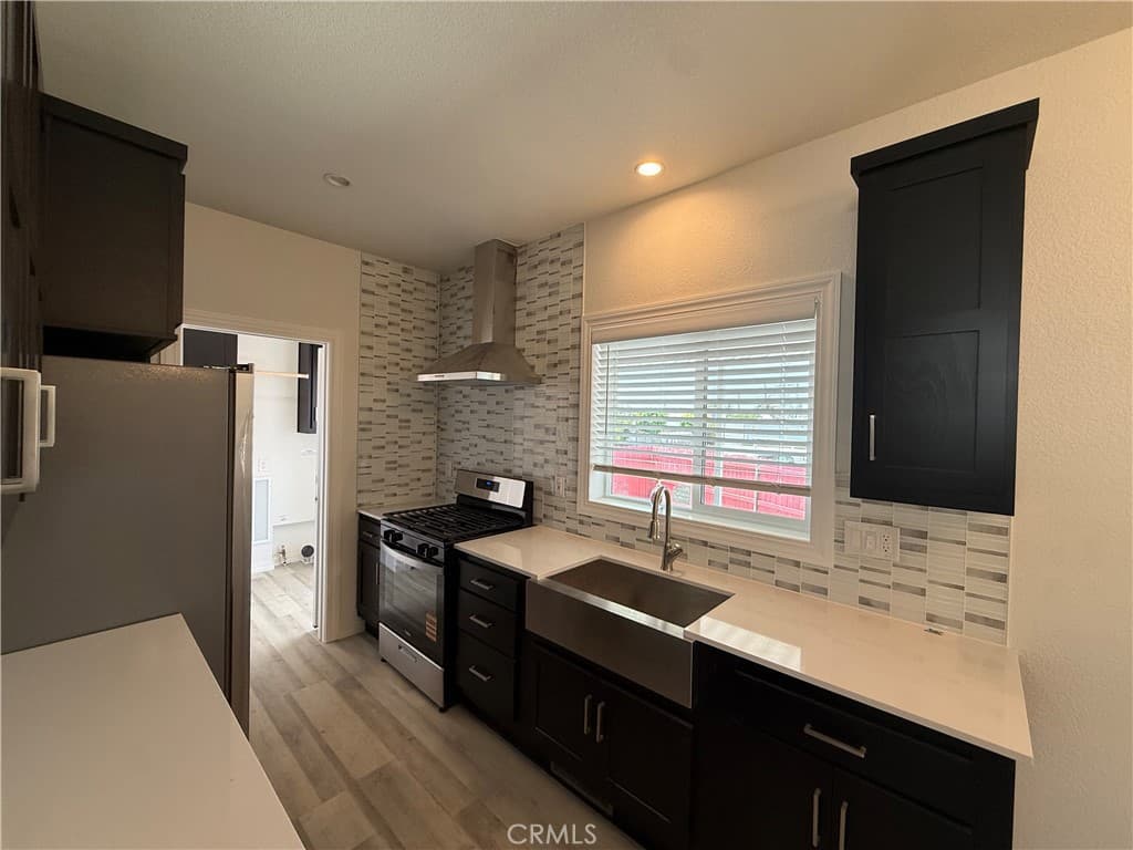 Home at 600 W Gladstone Street 22, Azusa — photo 3 of 12