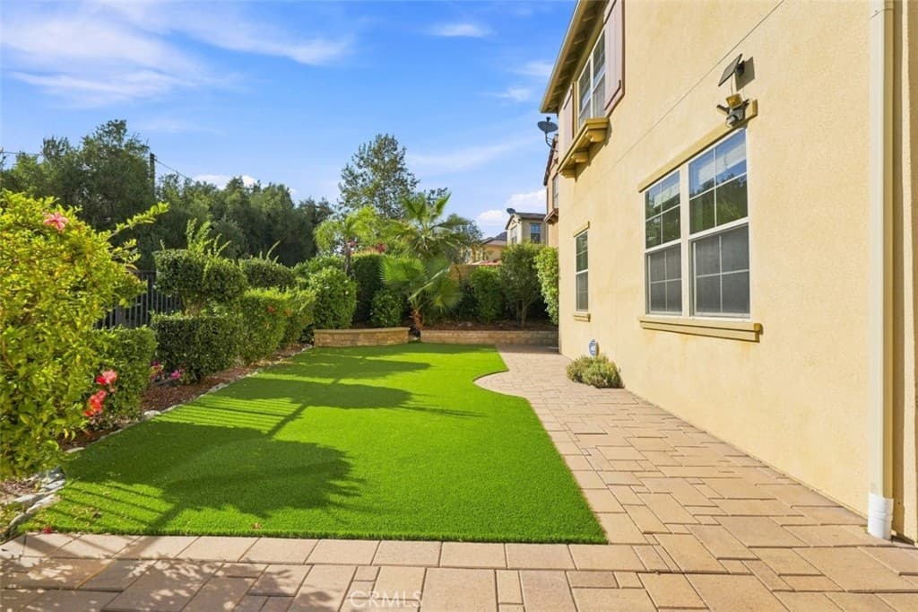 Home at 858 E Manresa, Azusa — photo 8 of 12