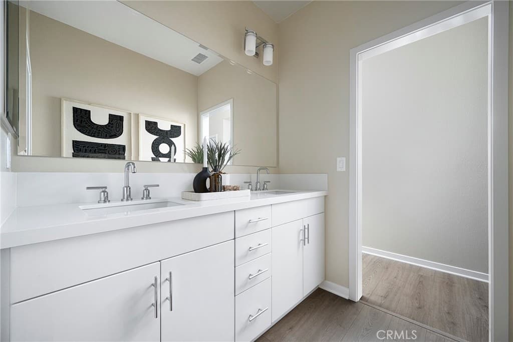 Townhouse at 465 Paradiso Place, Covina — photo 11 of 12