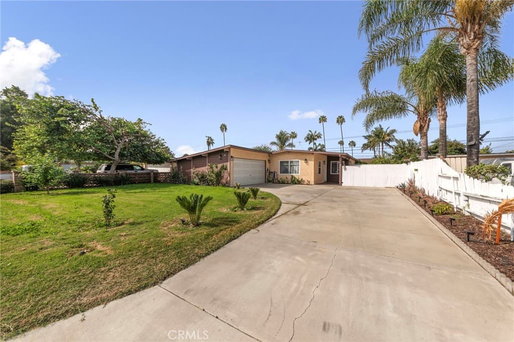 Home at 5721 N Rockvale Ave, Azusa — photo 2 of 12