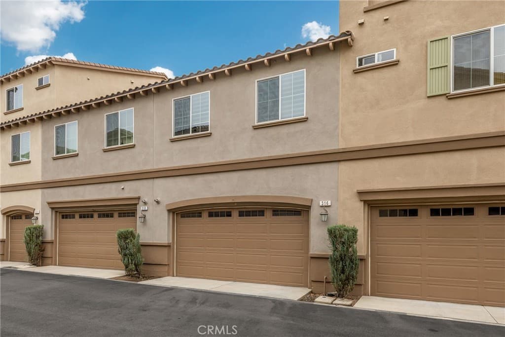 Condo at 316 N Calvados, Azusa — photo 6 of 10