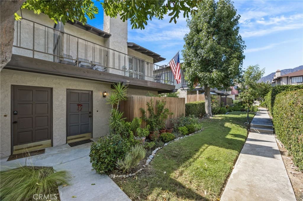 Condo at 541 Linwood Ave C, Monrovia — photo 2 of 12