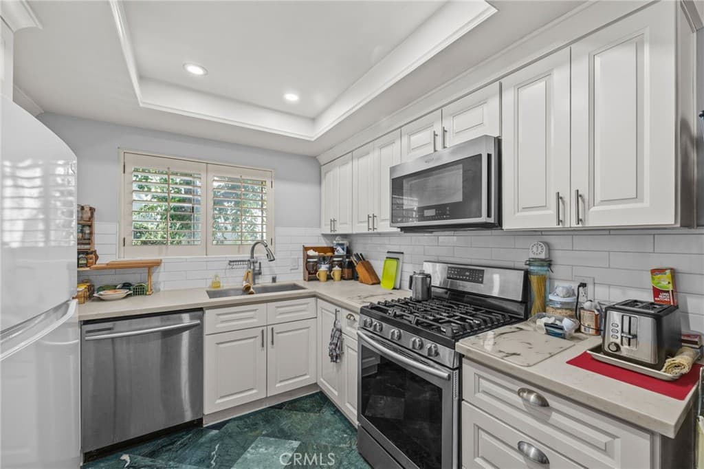 Condo at 541 Linwood Ave C, Monrovia — photo 11 of 12