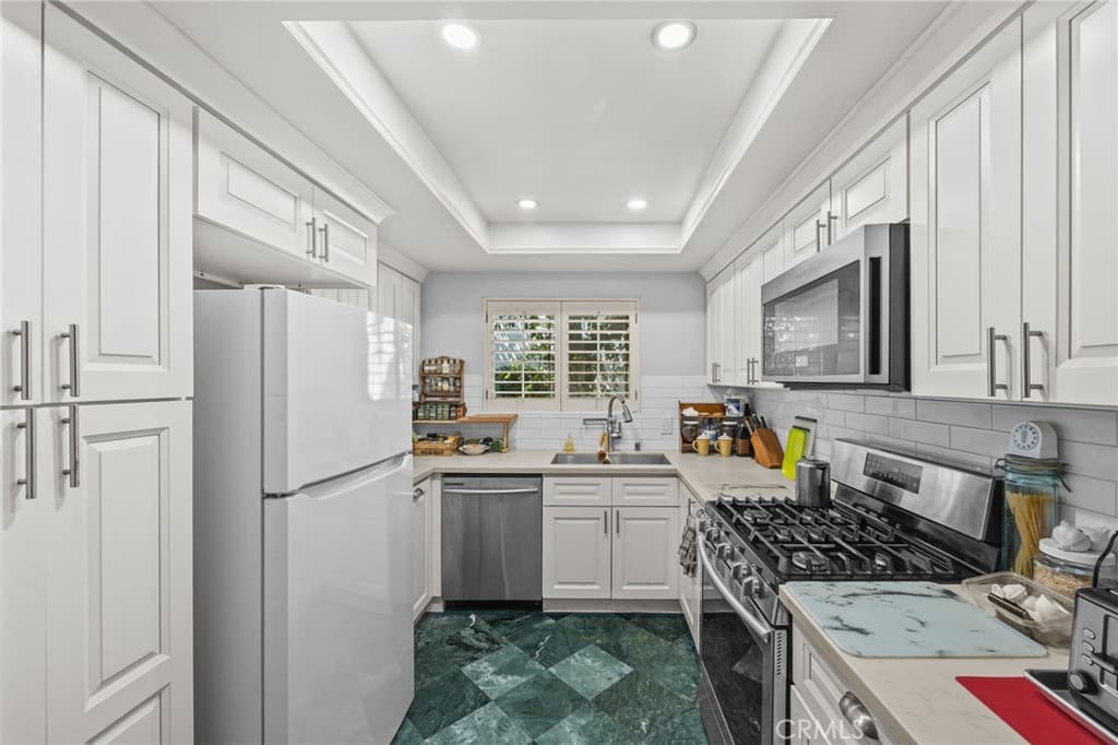 Condo at 541 Linwood Ave C, Monrovia — photo 10 of 12